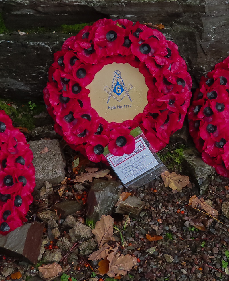 Wreath to the fallen in all wars : Lodge Kyle 1117